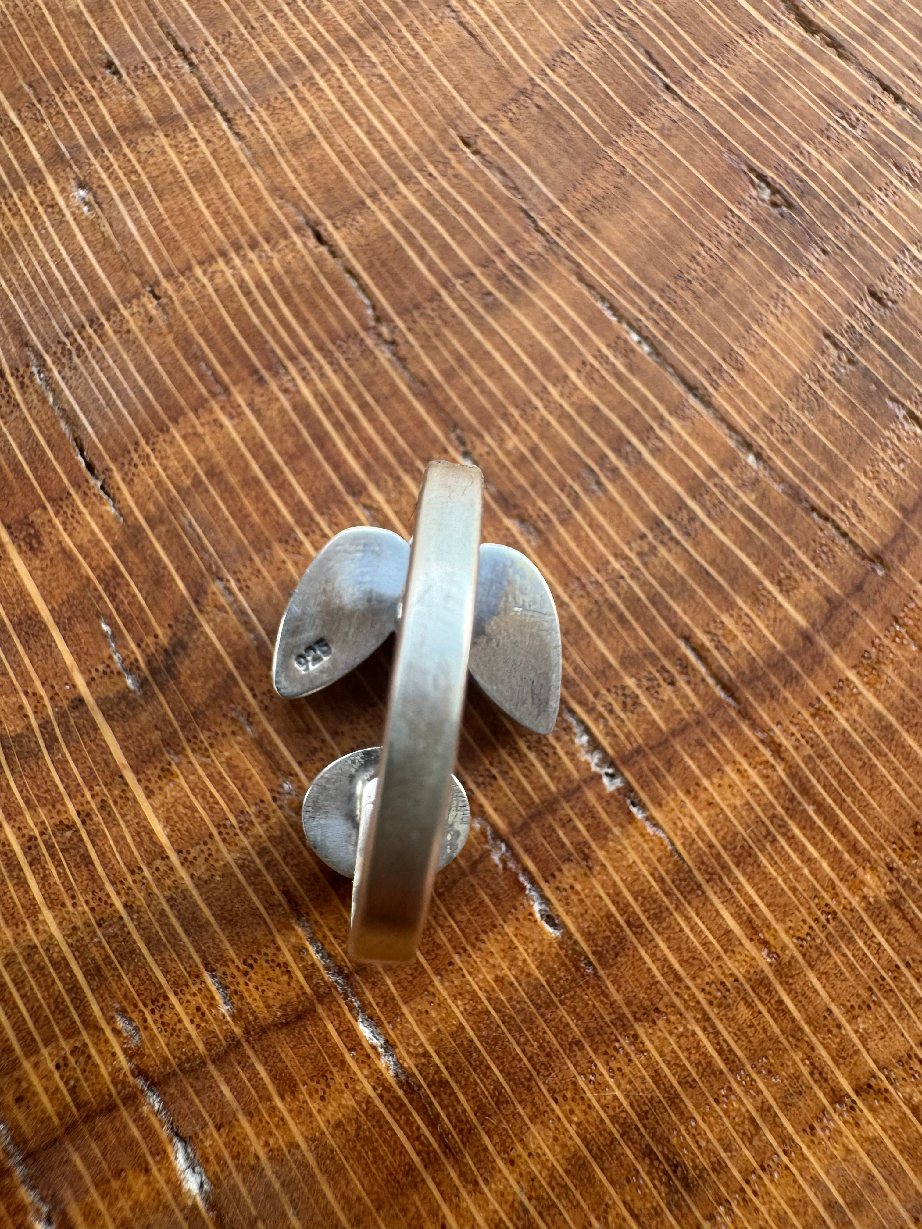 Pink Conch Three-Stone Adjustable Ring
